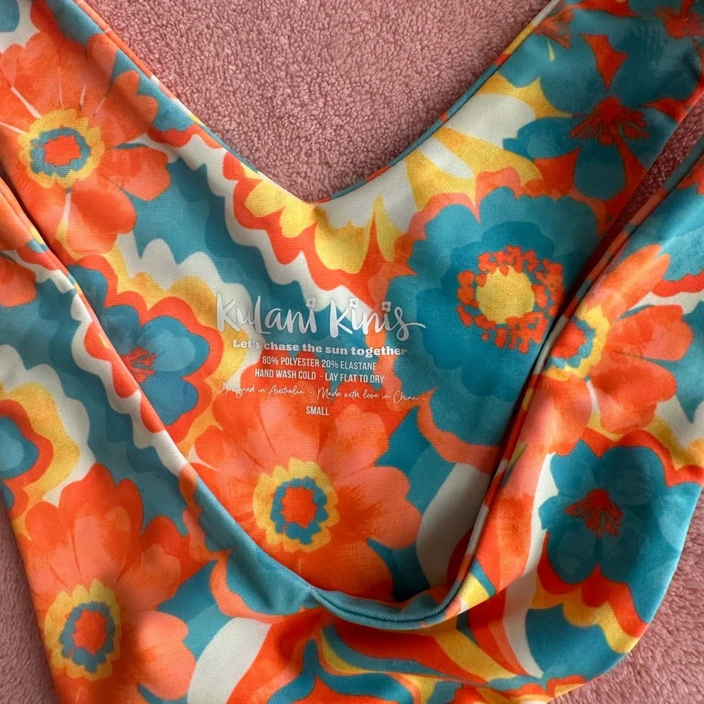 KULANI KINIS Bikini in Miami Moon Floral Bikini Top M and bottom S - Picture 7 of 11